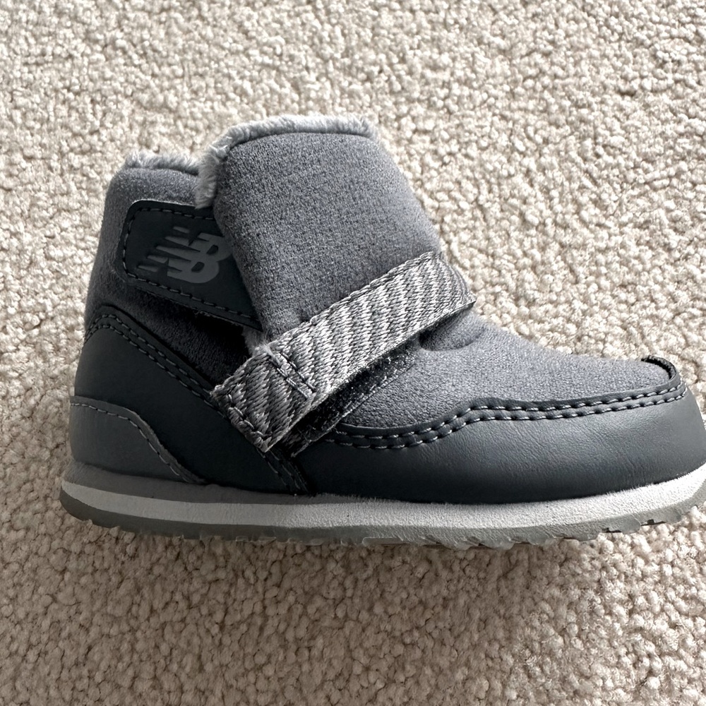 New Balance toddler boots size 5